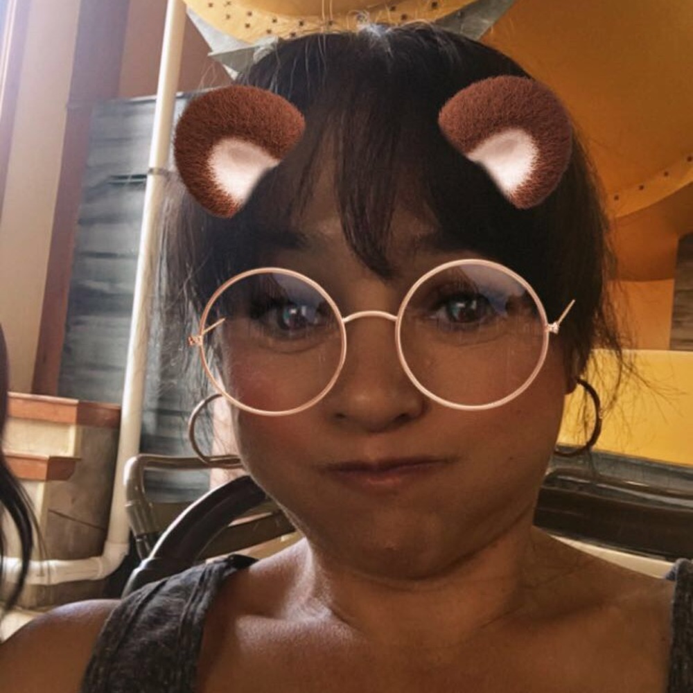 Meet your Posher, Ana